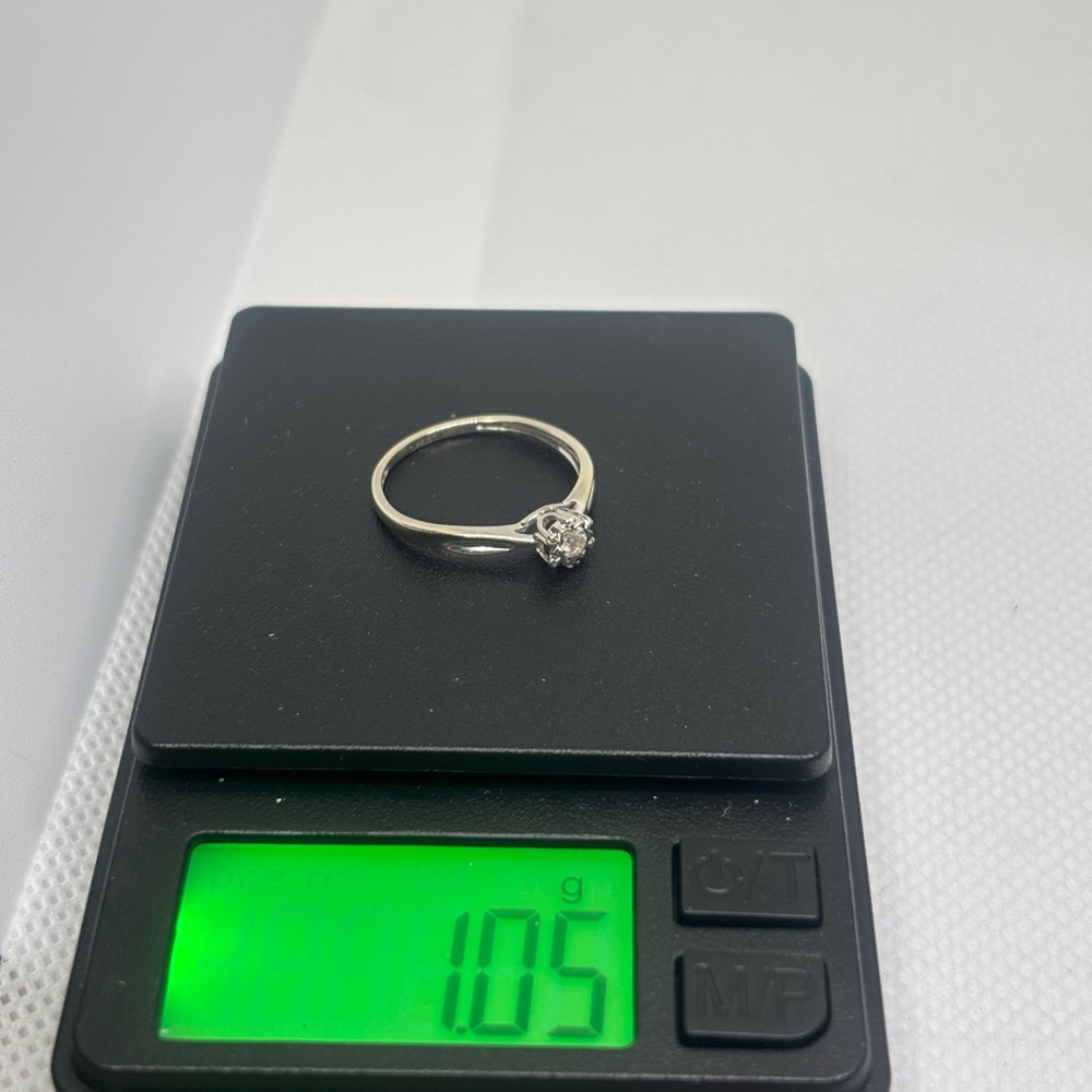 9K White Gold Diamond Ring, size 5.75 - Picture 5 of 9